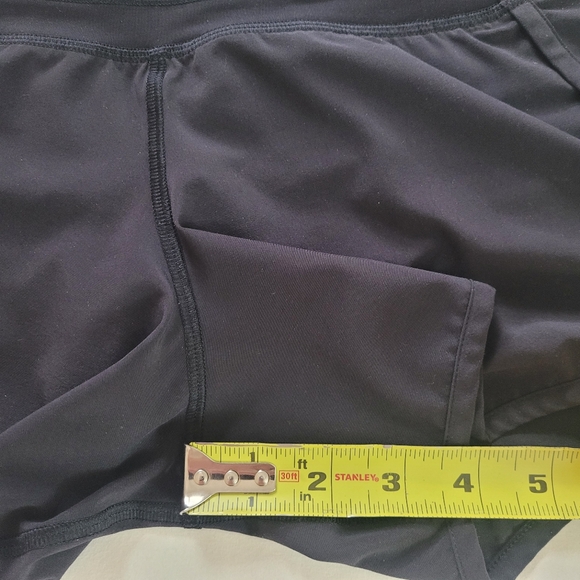 Lululemon Run Times Short 4-way Stretch 4" Size 2 Black Lined - Picture 9 of 10